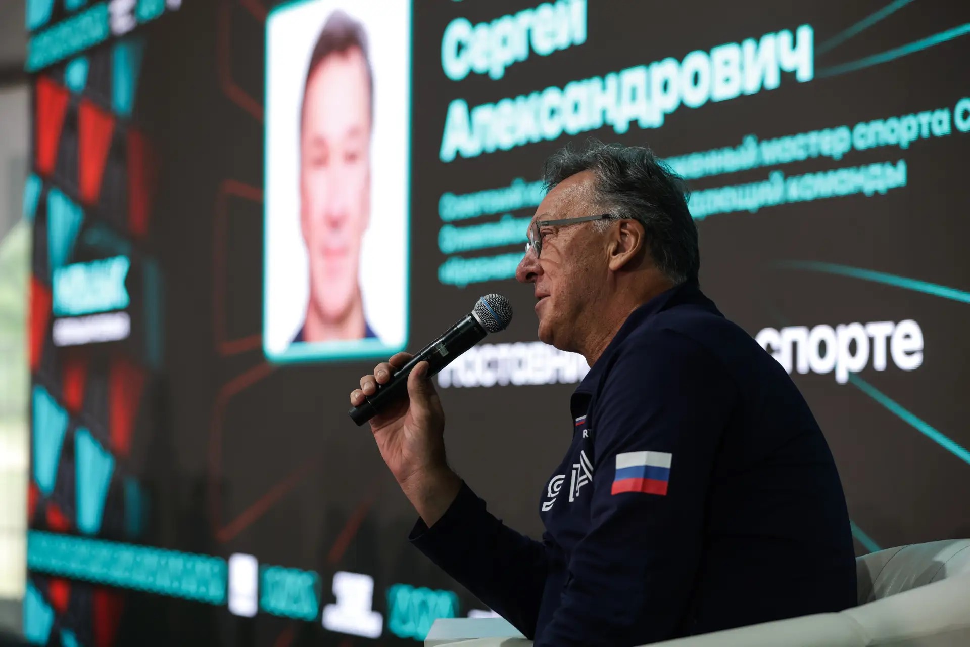 Легенда «Красной машины» Сергей Светлов встретился с участниками форума «Машук»